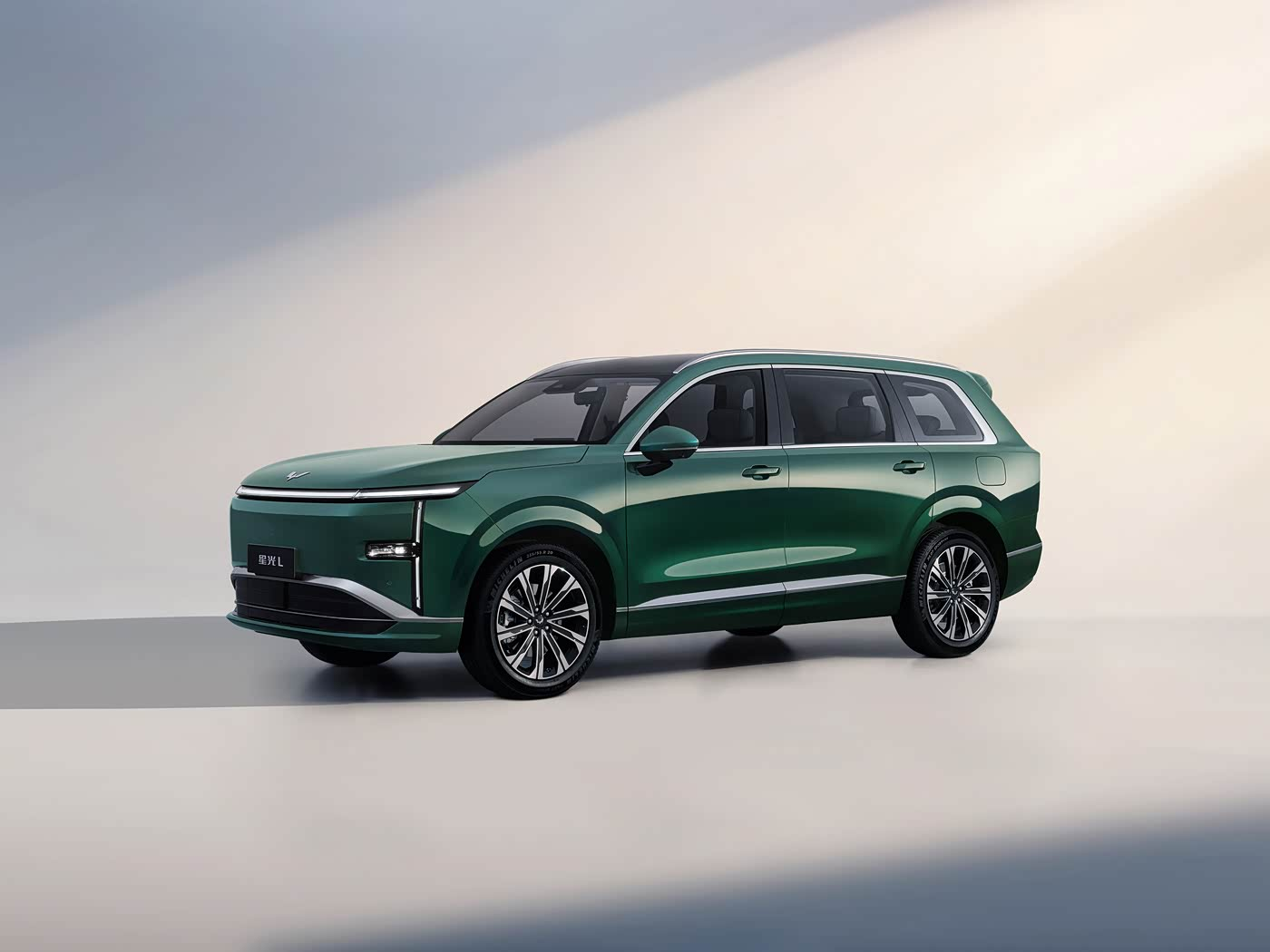 რა ხდის Wuling Starlight L-ს 6 ადგილიანი PHEV იდეალური შორ მანძილზე მყოფი ოჯახებისთვის?